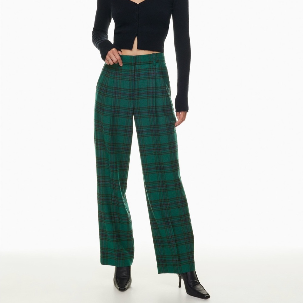 Wilfred Aritzia The Effortless Pant Plaid 
Avery Avnt Green/Black size 2